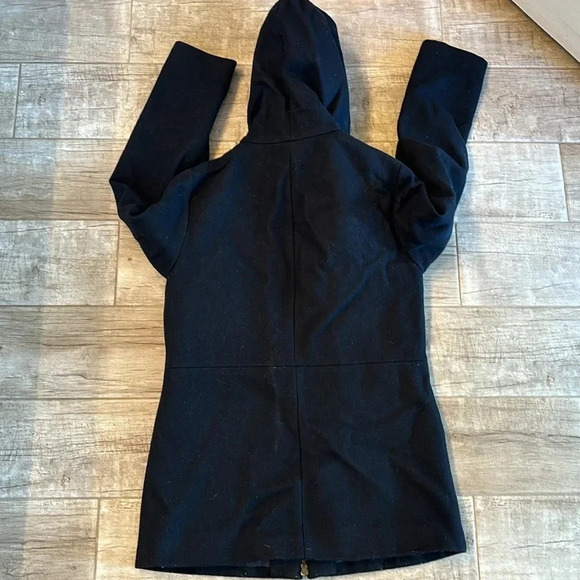 Old Navy Peacoat with lining and hood - Picture 3 of 3